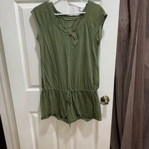 Woman’s romper size medium